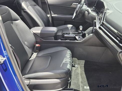 Certified 2025 Kia Sportage EX w/ Premium Package FWD image 19