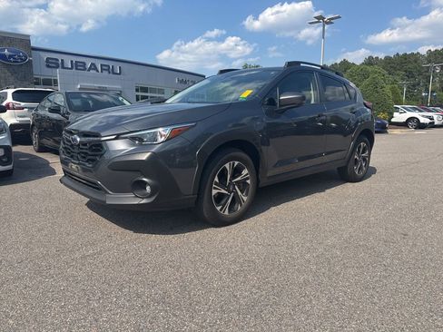 Used 2024 Subaru Crosstrek 2.0i Premium AWD/4WD image 2