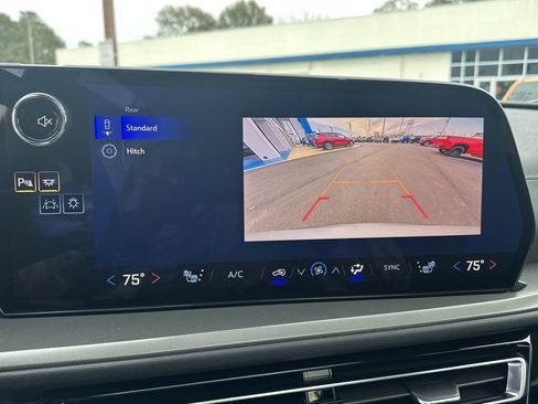 New 2026 Chevrolet Traverse LT w/ Sun and Wheel Package image 6