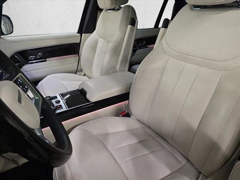 Used 2023 Land Rover Range Rover Long Wheelbase SE image 17