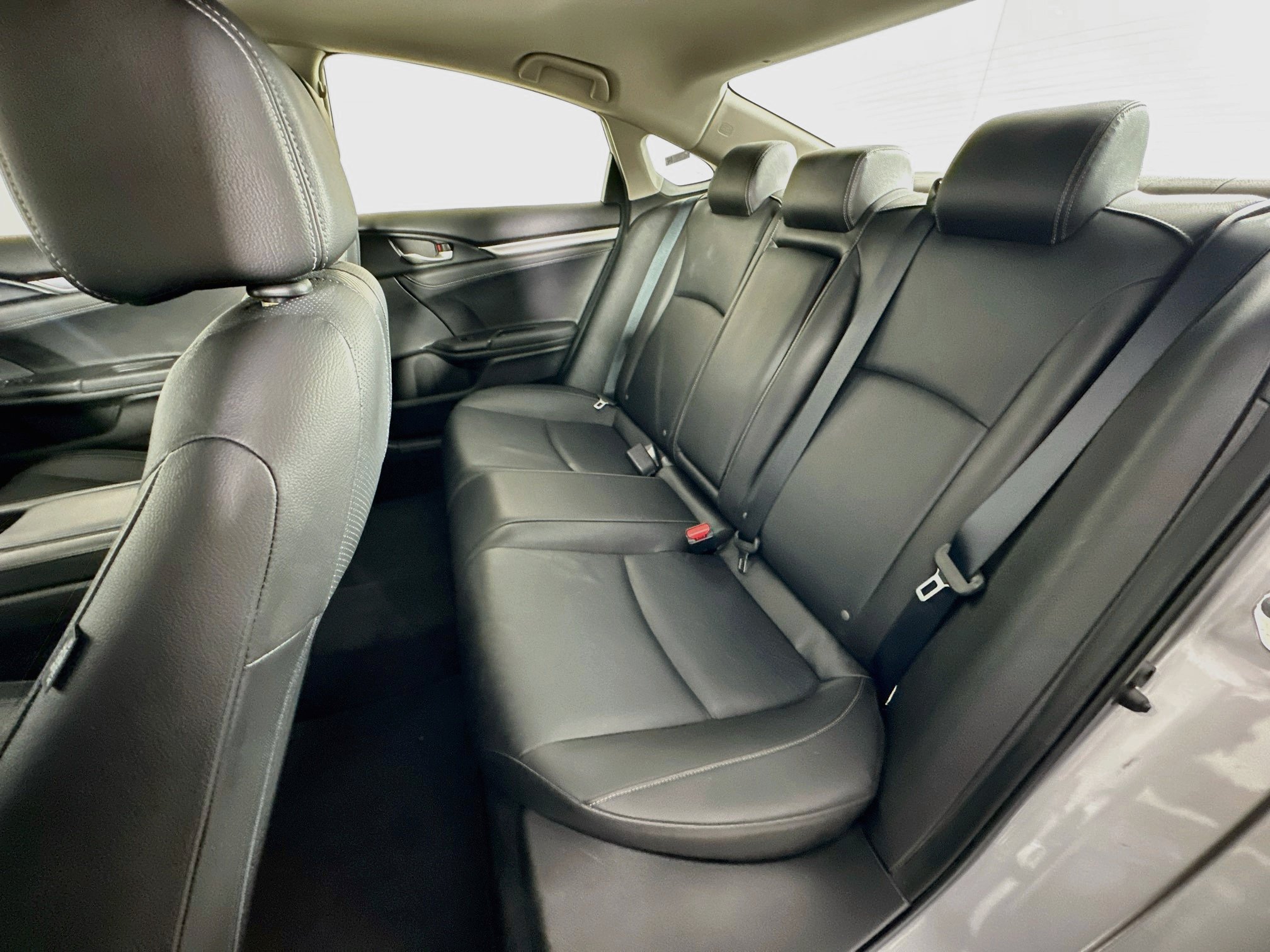 Used 2018 Honda Civic EX-L image 25
