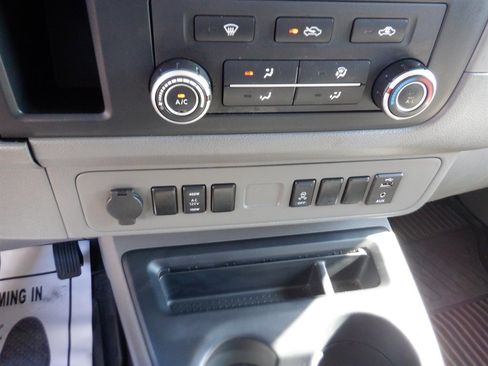 Used 2021 Nissan NV 2500 SV w/ Navigation Package image 16