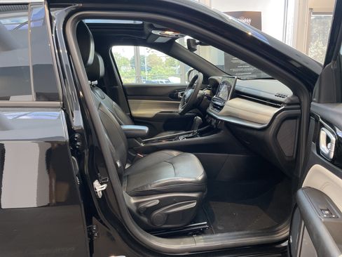 Used 2023 Jeep Compass Limited w/ Sun and Sound Group AWD/4WD image 36