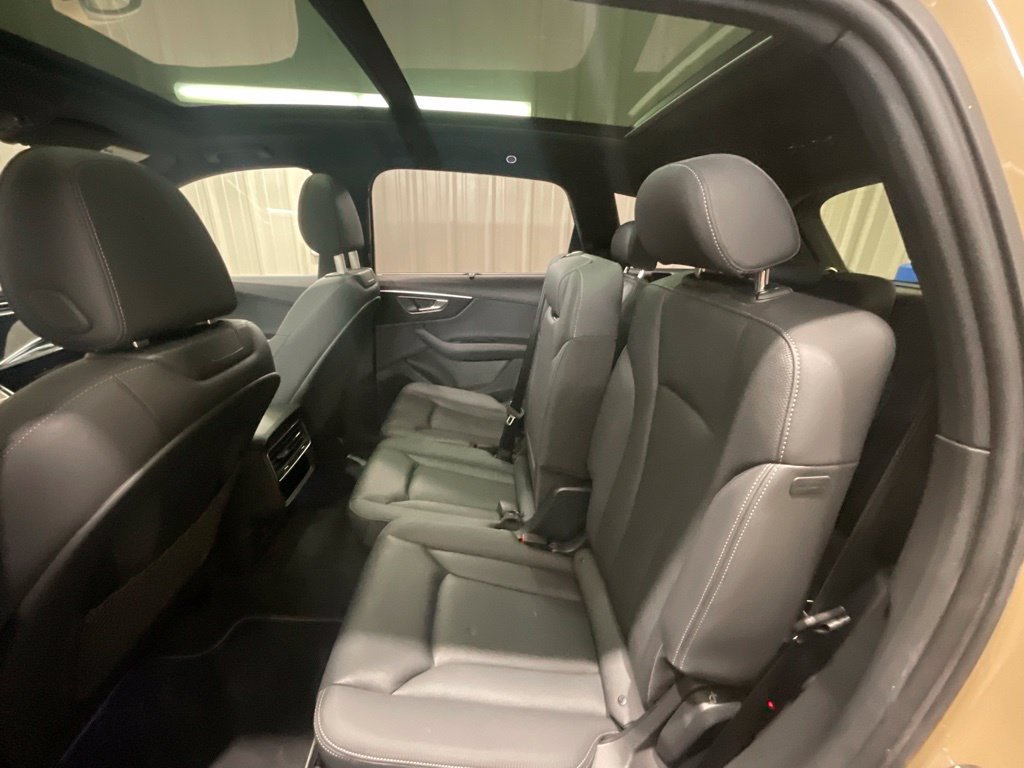 Used 2025 Audi Q7 3.0T Premium Plus AWD/4WD image 12