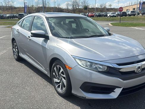 Used 2018 Honda Civic EX image 1