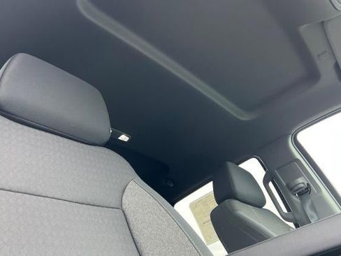 New 2026 GMC Sierra 1500 SLE w/ Preferred Package image 17