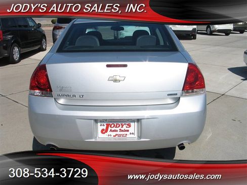 Used 2016 Chevrolet Impala LT image 29