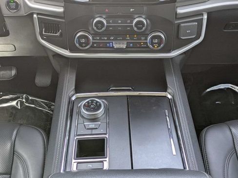 Used 2022 Ford Expedition XLT RWD image 21