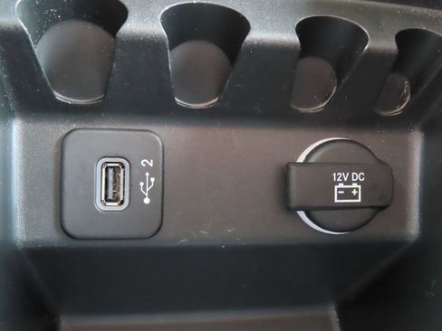 Certified 2019 Jeep Cherokee Trailhawk AWD/4WD image 10