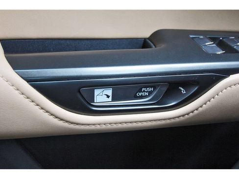 Used 2024 Lexus NX 250 FWD w/ Towing Package (2000 Lbs) image 24