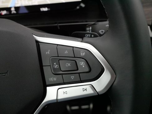 Certified 2025 Volkswagen Atlas SEL Premium R-Line image 26