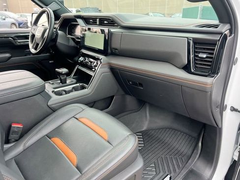 Used 2024 GMC Sierra 1500 AT4 w/ Technology Package image 30