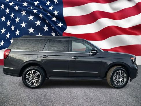 New 2025 Ford Expedition Active image 5