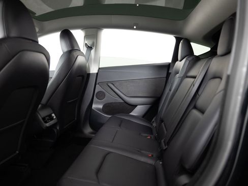 Used 2023 Tesla Model Y Performance AWD/4WD image 19