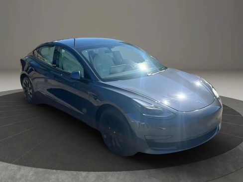 Used 2021 Tesla Model 3 Standard Range Plus RWD image 3