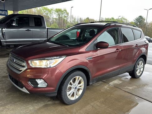 Used 2018 Ford Escape SEL AWD/4WD image 3