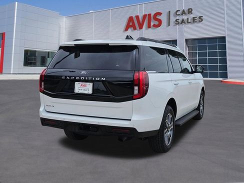 Used 2025 Ford Expedition Active AWD/4WD image 6