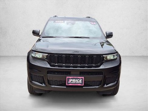 Used 2025 Jeep Grand Cherokee L Altitude AWD/4WD image 2