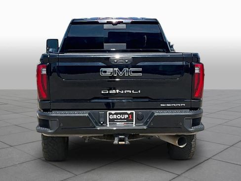 Used 2024 GMC Sierra 2500 Denali Ultimate AWD/4WD image 4