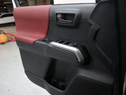 Used 2023 Toyota Tacoma SR5 image 20