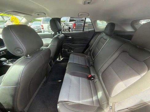 Used 2025 Chevrolet Trax LT w/ Driver Confidence Package FWD image 26