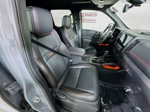 Certified 2023 Nissan Frontier PRO-4X w/ Pro-4X Premium Package AWD/4WD image 33