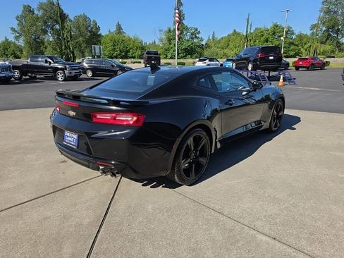 Used 2016 Chevrolet Camaro SS RWD image 6