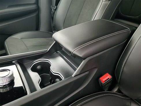 New 2025 Jeep Grand Cherokee L Laredo image 34