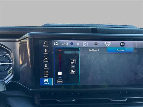 Used 2024 Jeep Wrangler Unlimited Sahara image 23