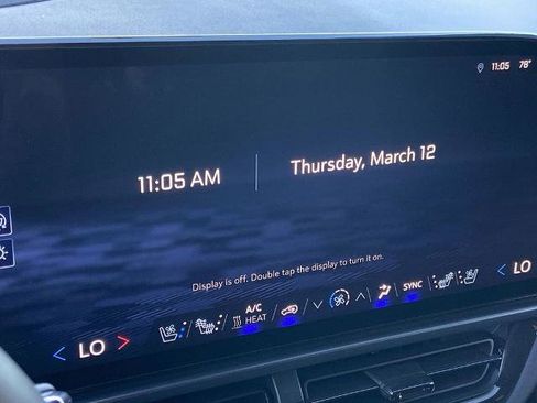 Used 2025 Chevrolet Equinox EV RS w/ Convenience Package II image 9