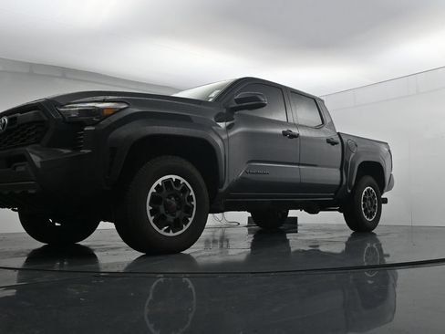 Used 2024 Toyota Tacoma TRD Off-Road AWD/4WD image 37