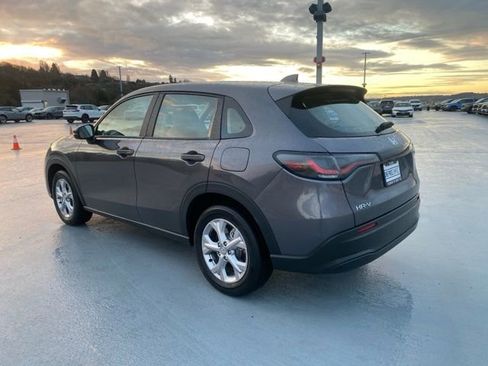 Certified 2023 Honda HR-V LX image 10