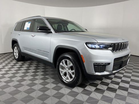 Used 2023 Jeep Grand Cherokee L Limited AWD/4WD image 2