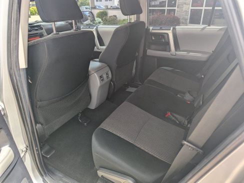 Used 2010 Toyota 4Runner SR5 AWD/4WD image 22