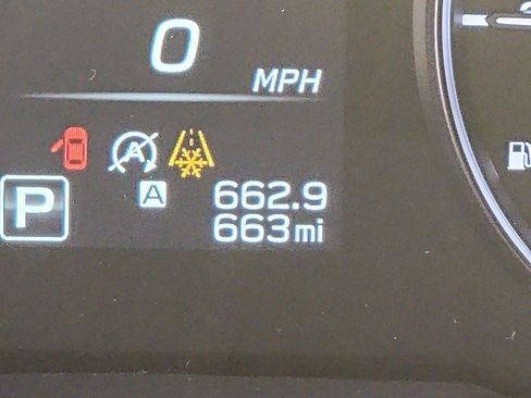 Used 2025 Subaru Outback Premium image 19