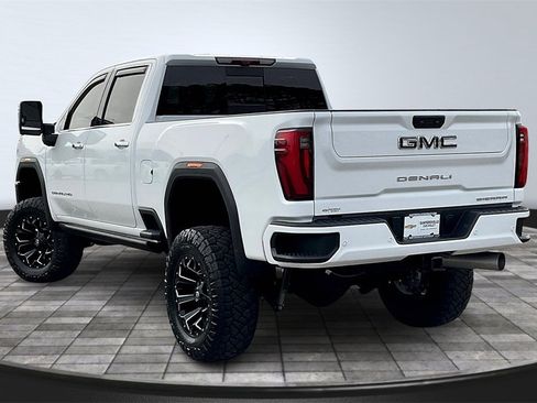 Used 2024 GMC Sierra 2500 Denali Ultimate image 13