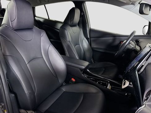 Used 2018 Toyota Prius Prime Advanced image 28