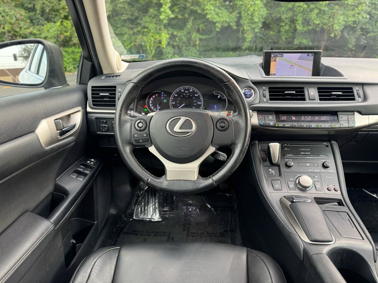 Used 2015 Lexus CT 200h w/ Navigation Package FWD image 27