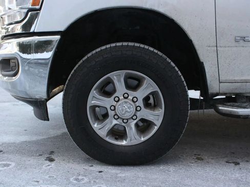 Used 2024 RAM 2500 Big Horn AWD/4WD image 11