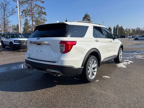 Used 2022 Ford Explorer Platinum w/ Equipment Group 601A image 3