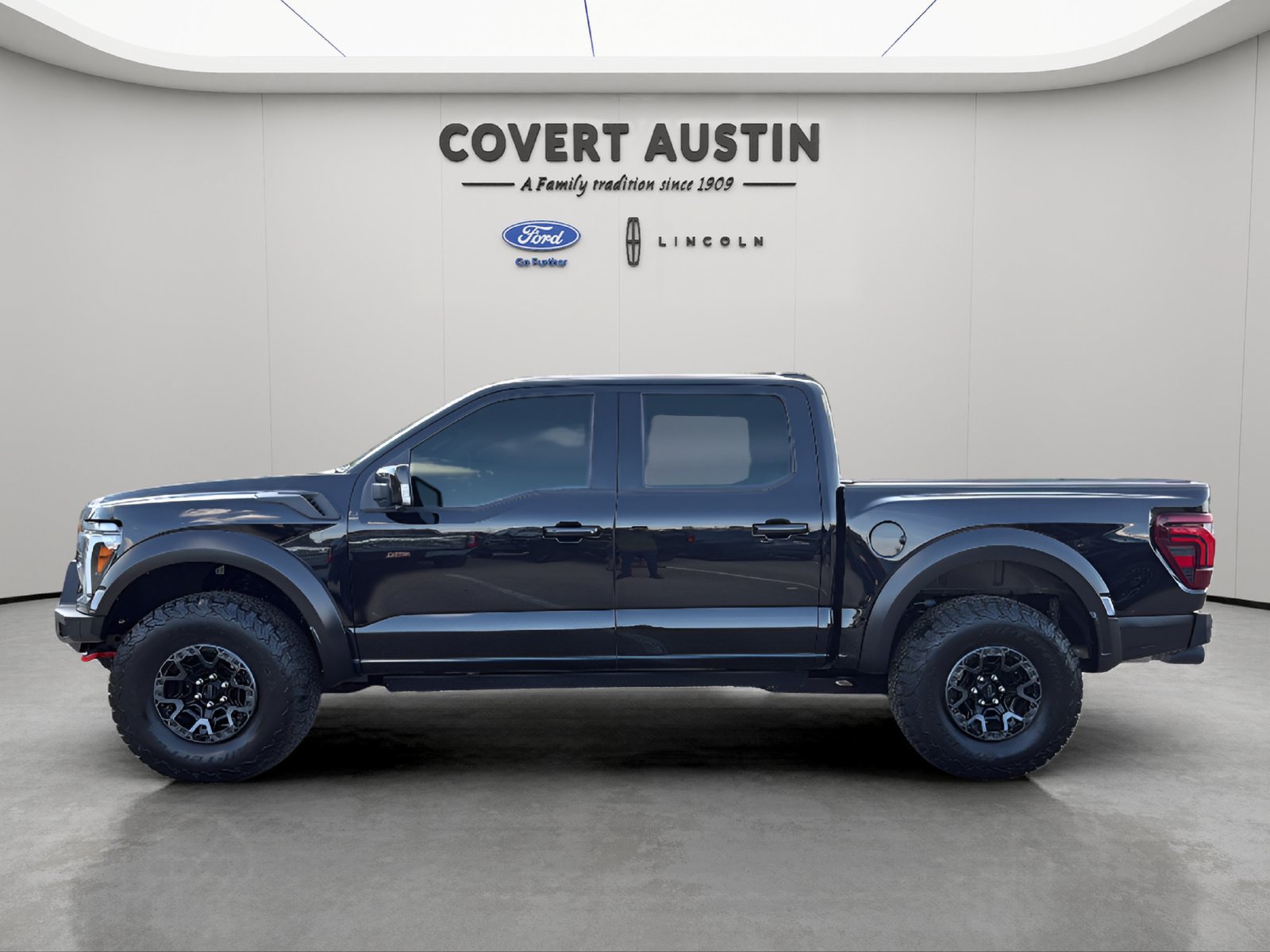 Certified 2025 Ford F150 Raptor w/ Equipment Group 803A Raptor R AWD/4WD image 2