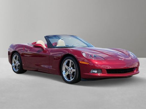 Used 2007 Chevrolet Corvette Convertible w/ Preferred Equipment Group RWD image 2