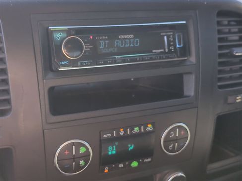 Used 2011 Chevrolet Silverado 1500 LT w/ Interior Plus Package image 12