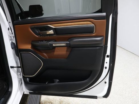 Used 2020 RAM 1500 Longhorn image 22