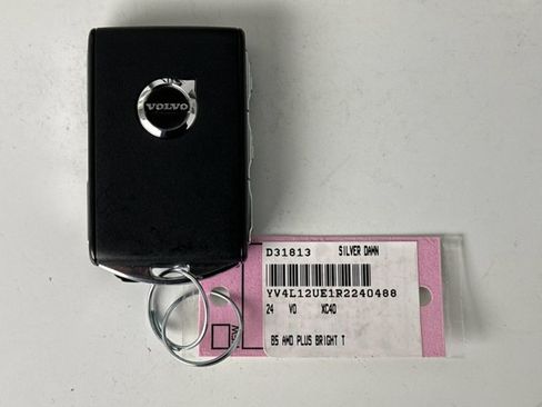 Used 2024 Volvo XC40 B5 Plus AWD/4WD image 22
