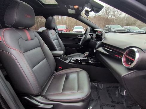 Used 2025 Chevrolet Trax RS w/ Sunroof Package image 26