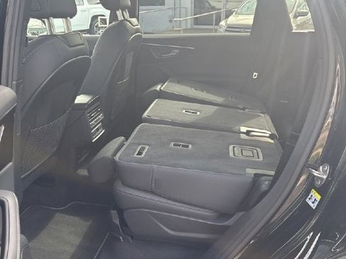 Used 2025 Audi Q7 3.0T Premium Plus image 21
