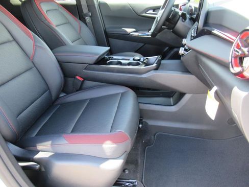 New 2026 Chevrolet Equinox RS image 11