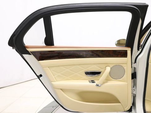 Used 2014 Bentley Flying Spur W12 AWD/4WD image 50