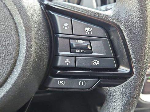 Used 2025 Subaru Crosstrek 2.5i Premium AWD/4WD image 19